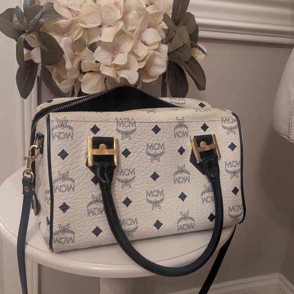 MCM White and Blue Crossbody Bag with Elegant Design - Picture 2 of 14